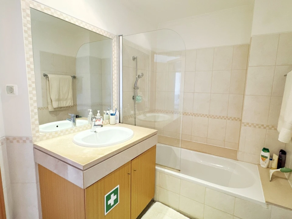 Apartamento T2 para Venda em Albufeira e Olhos de Água Foto 10