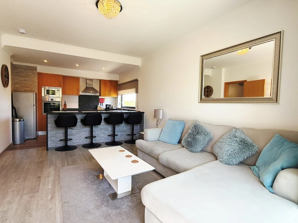 Apartamento T2 para Venda em Albufeira e Olhos de Água Foto 2