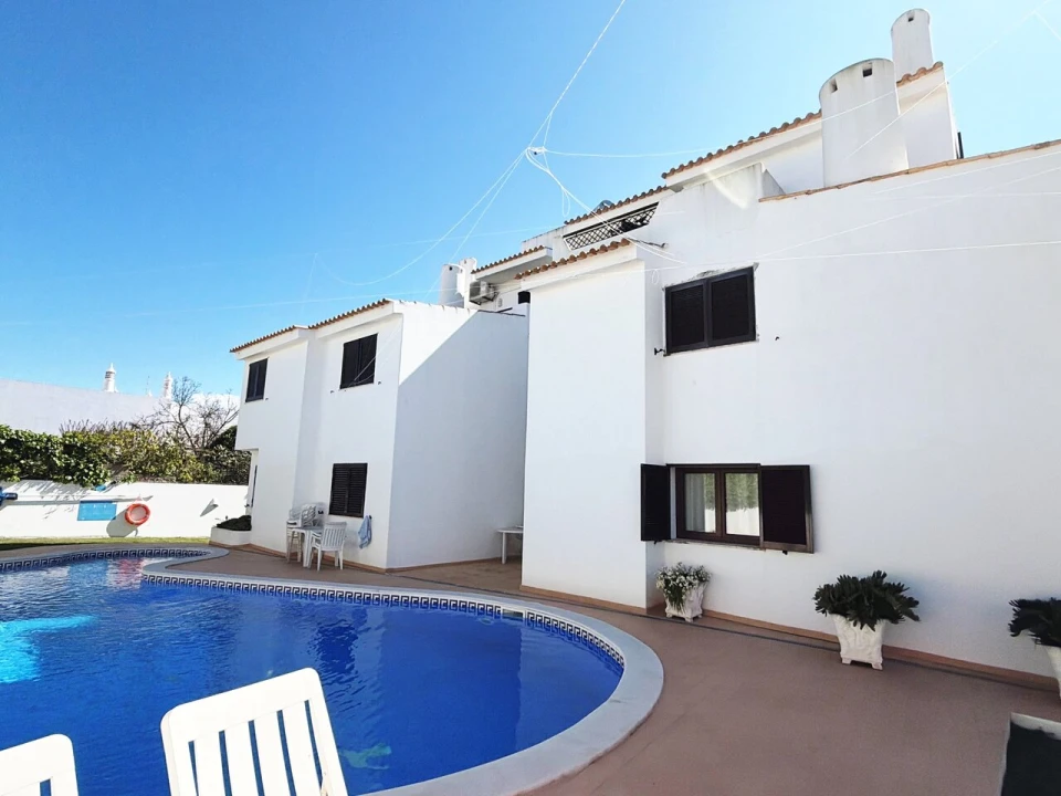 Apartamento T1 para Venda em Albufeira e Olhos de Água Foto 1