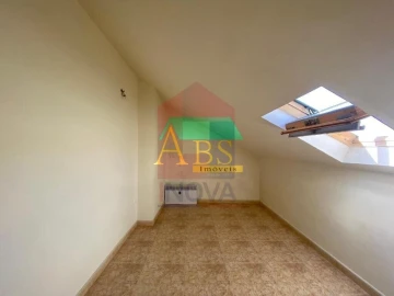 Moradia T4 para Venda em Azias