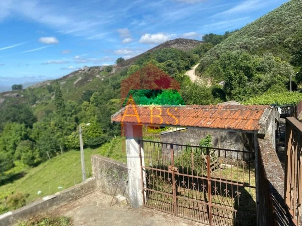 Moradia T4 para Venda em Azias Foto 16