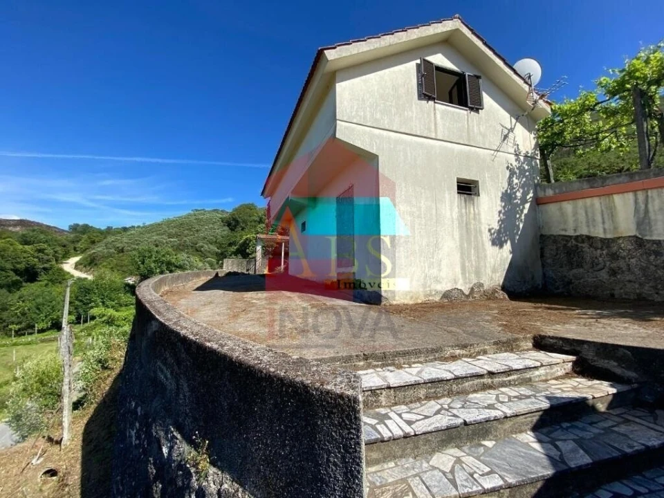 Moradia T4 para Venda em Azias Foto 15