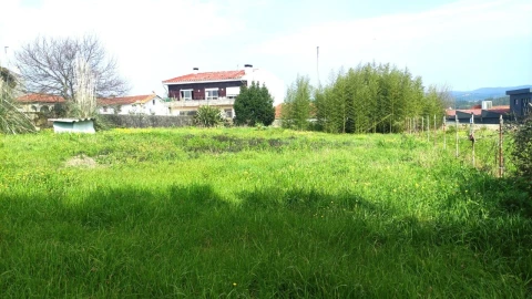 Terreno para Venda em São João da Madeira