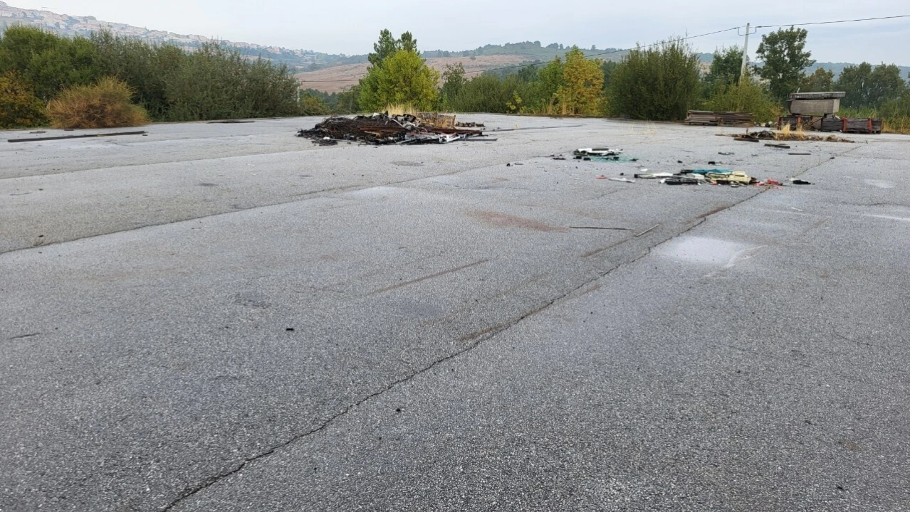 Armazém para Venda em Gonçalo Foto 9