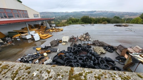 Armazém para Venda em Gonçalo