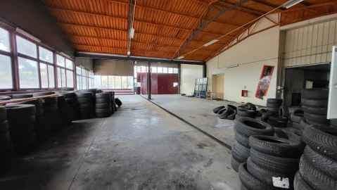 Armazém para Venda em Gonçalo
