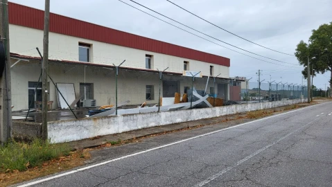 Armazém para Venda em Gonçalo
