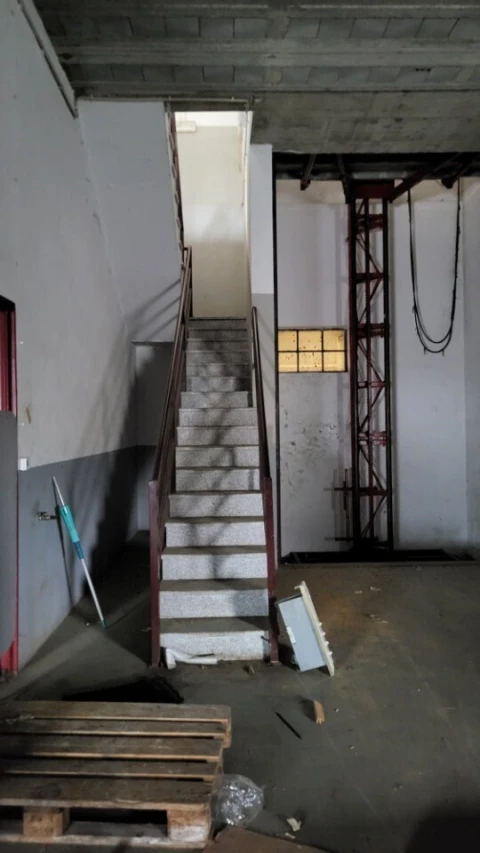 Armazém para Venda em Gonçalo