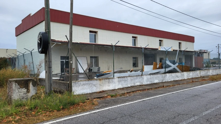 Armazém para Venda em Gonçalo