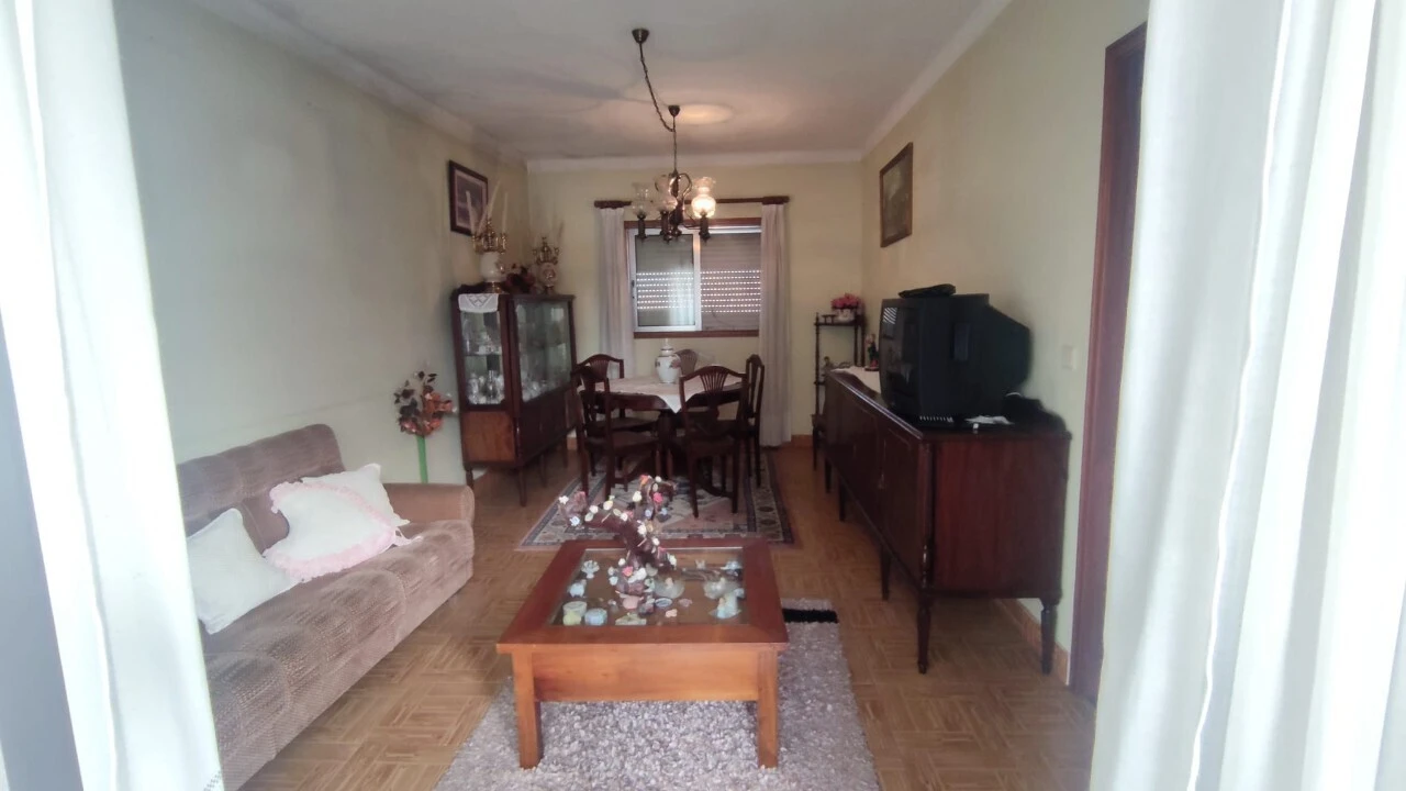 Moradia T3 para Venda em Macieira de Sarnes Foto 5