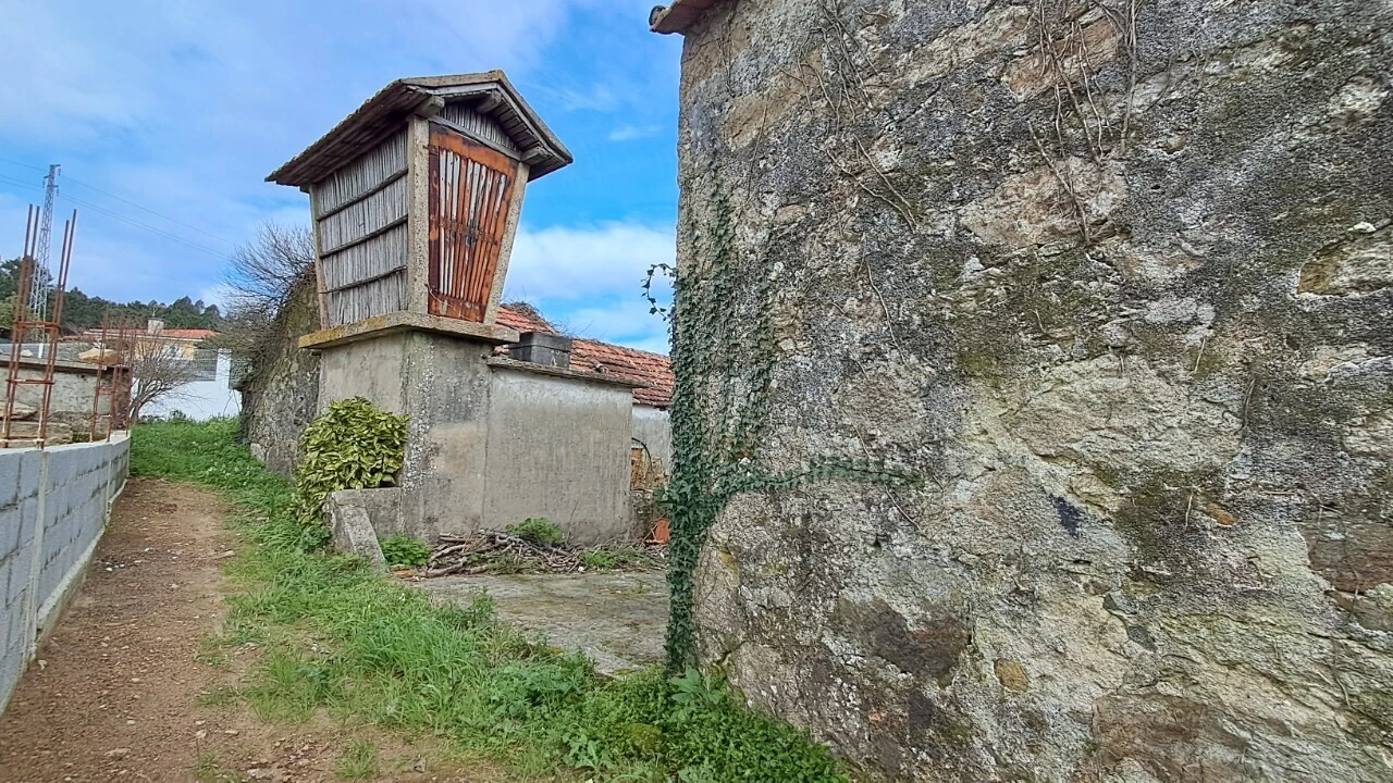Moradia T2 para Venda em Macieira de Sarnes Foto 6
