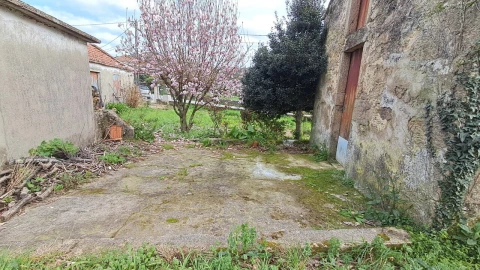 Moradia T2 para Venda em Macieira de Sarnes