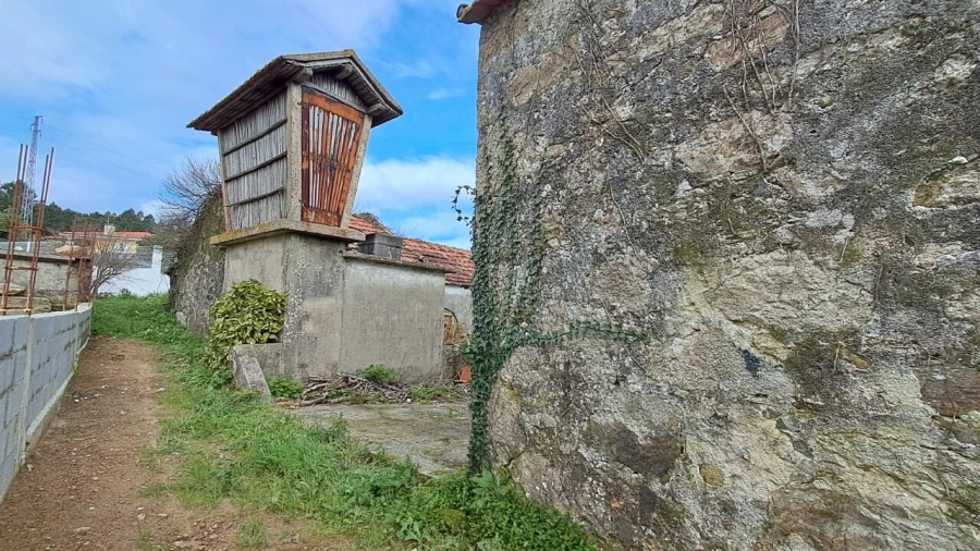 Moradia T2 para Venda em Macieira de Sarnes Foto 6