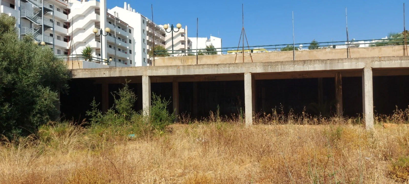Terreno para Venda em Albufeira e Olhos de Água Foto 13