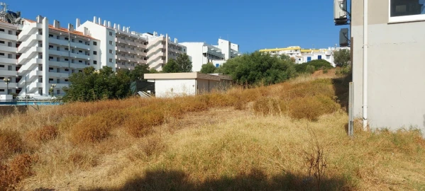 Terreno para Venda em Albufeira e Olhos de Água