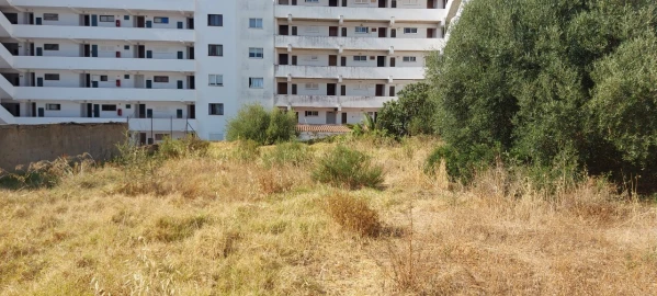 Terreno para Venda em Albufeira e Olhos de Água