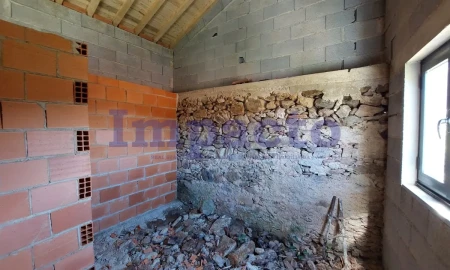 Moradia T1 para Venda em Ossela