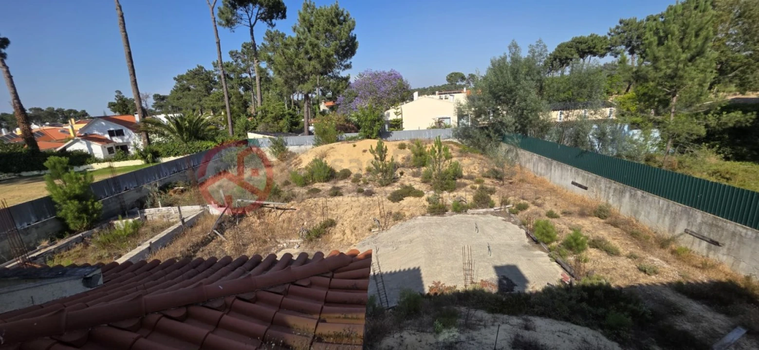 Terreno para Venda em Corroios Foto 25