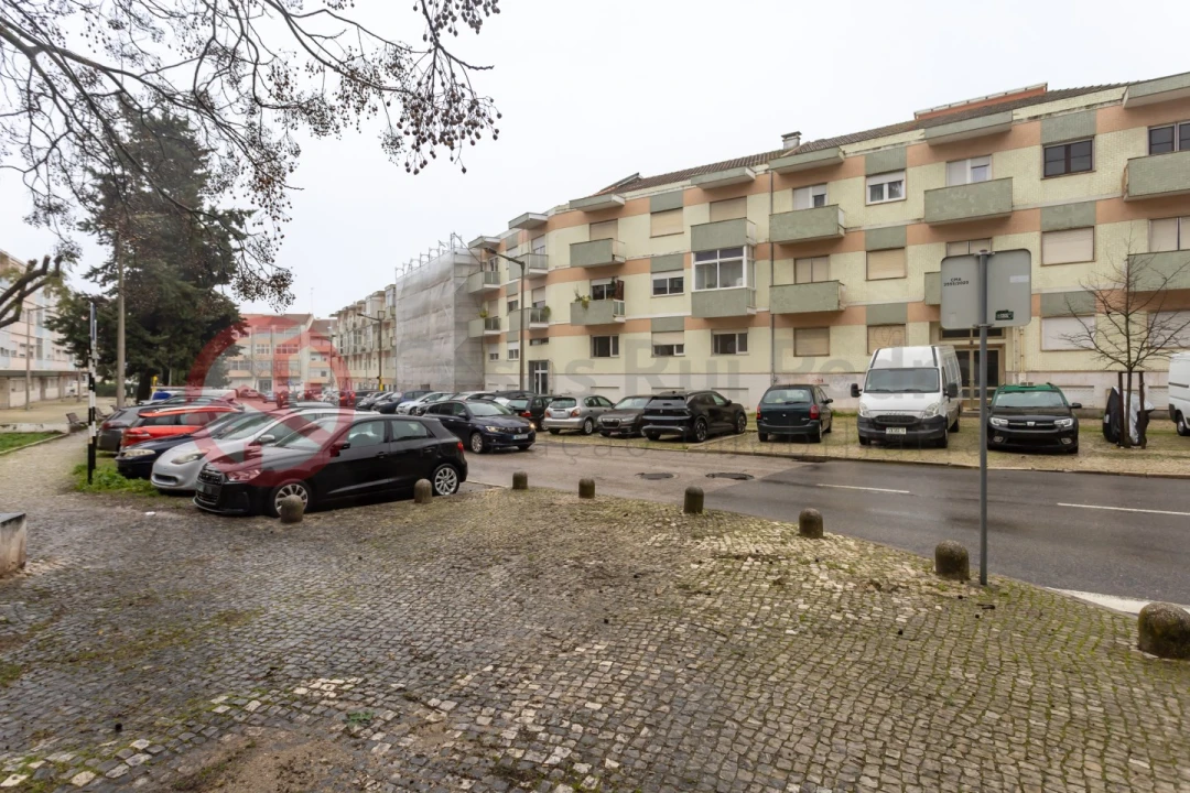 Apartamento T3 para Venda em Almada, Cova da Piedade, Pragal e Cacilhas Foto 9