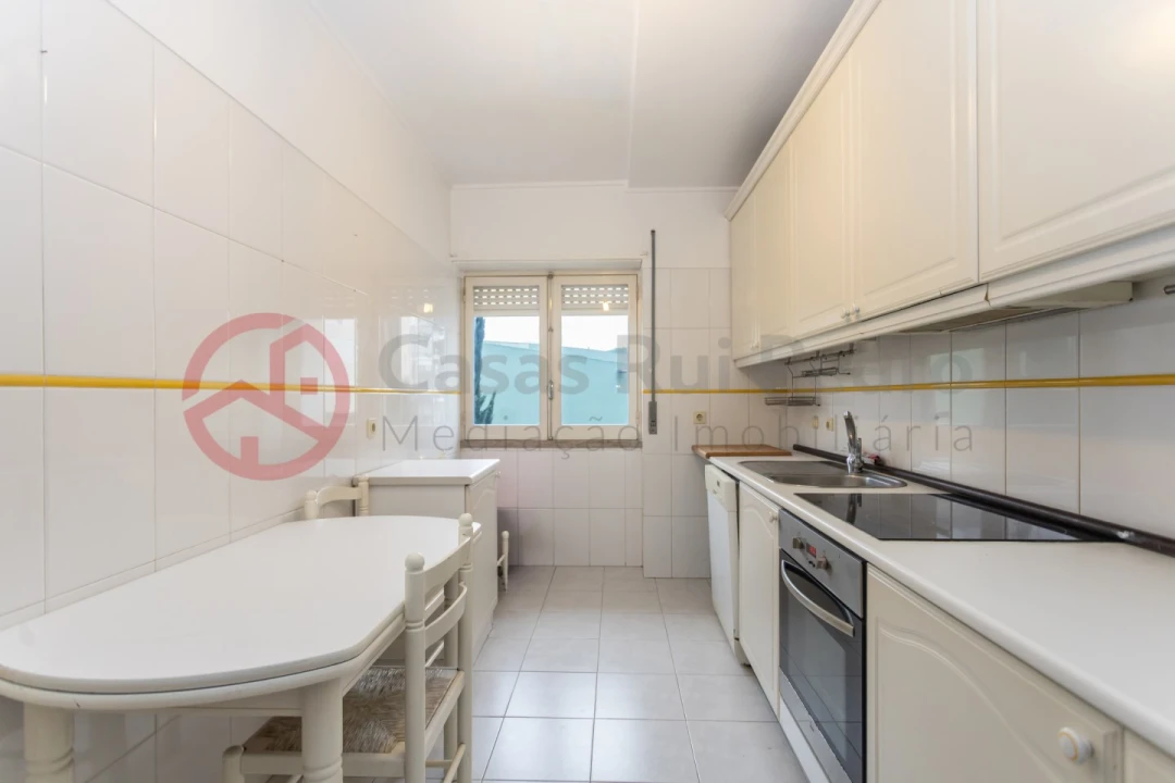 Apartamento T3 para Venda em Almada, Cova da Piedade, Pragal e Cacilhas Foto 33