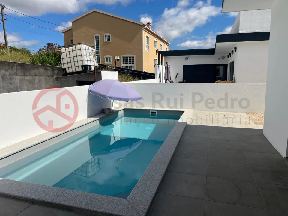 Moradia T3 para Venda em Fernao Ferro Foto 8