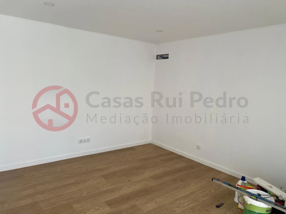 Moradia T3 para Venda em Fernao Ferro Foto 13