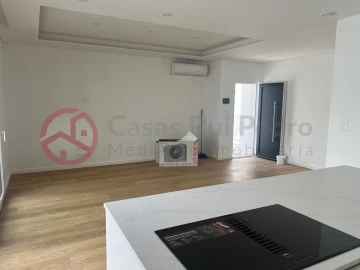 Moradia T3 para Venda em Fernao Ferro
