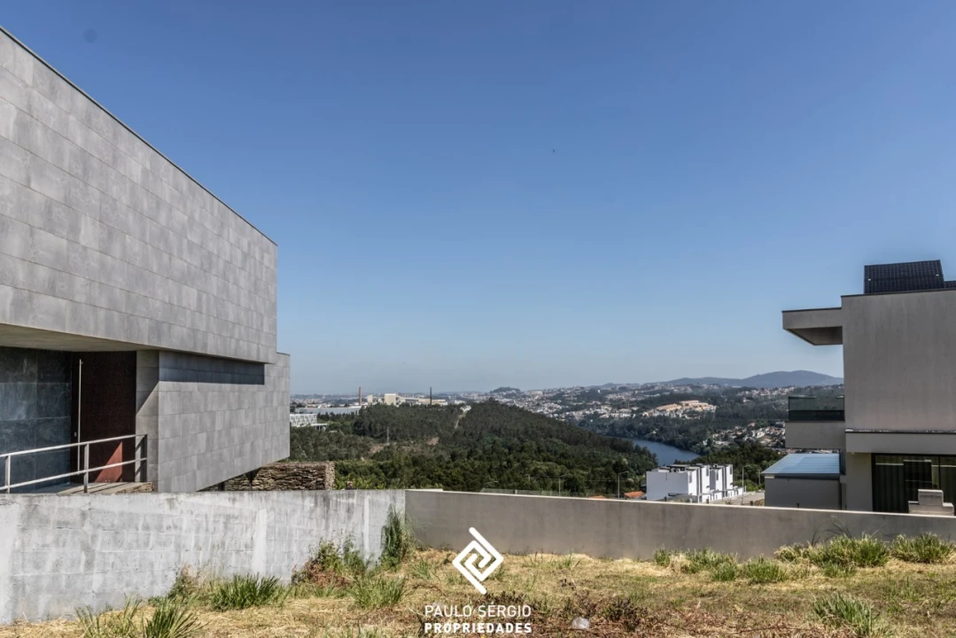 Terreno para Venda em Sandim, Olival, Lever e Crestuma Foto 4