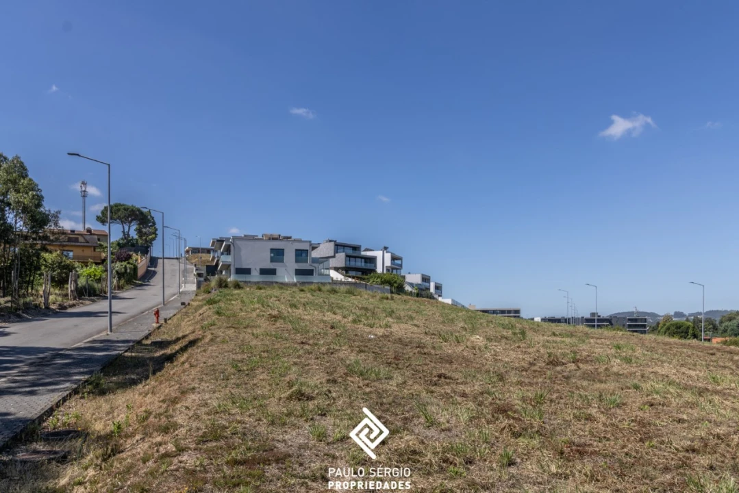 Terreno para Venda em Sandim, Olival, Lever e Crestuma Foto 8