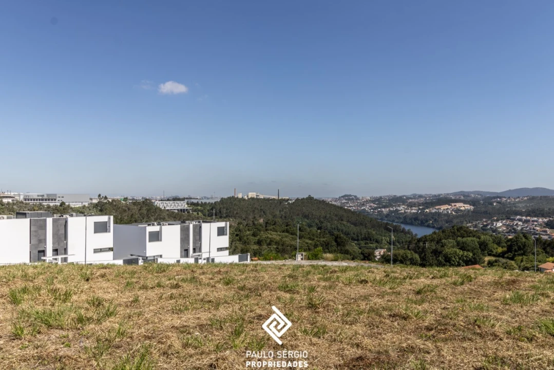 Terreno para Venda em Sandim, Olival, Lever e Crestuma Foto 9