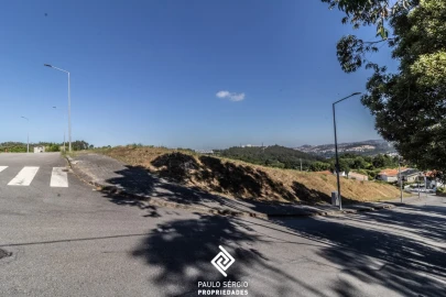 Terreno para Venda em Sandim, Olival, Lever e Crestuma