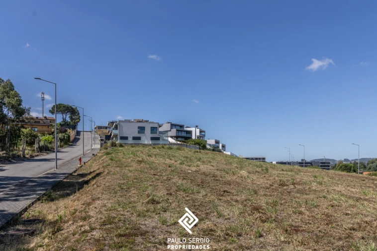 Terreno para Venda em Sandim, Olival, Lever e Crestuma Foto 8