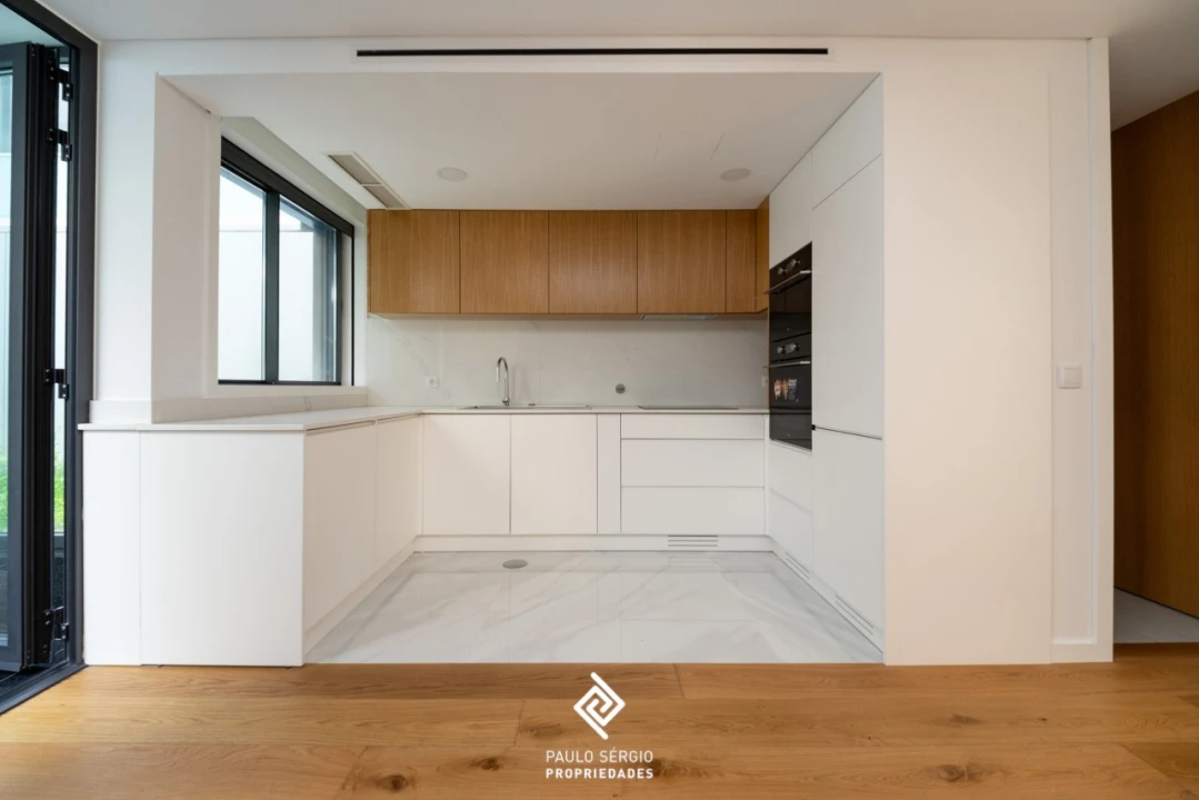 Apartamento T2 para Venda em Espinho Foto 5