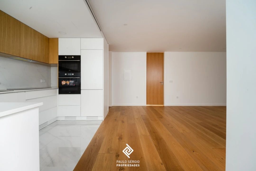 Apartamento T2 para Venda em Espinho Foto 6