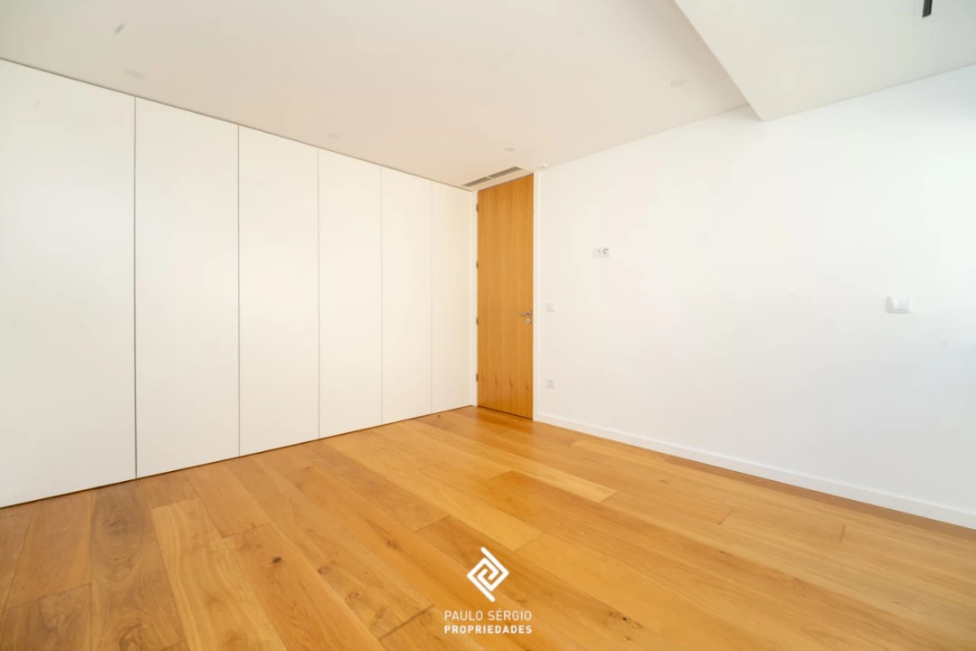 Apartamento T2 para Venda em Espinho Foto 7