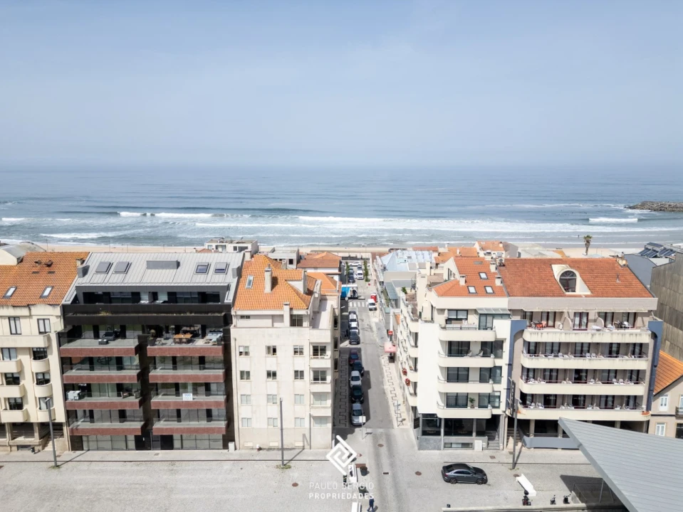 Apartamento T2 para Venda em Espinho Foto 16
