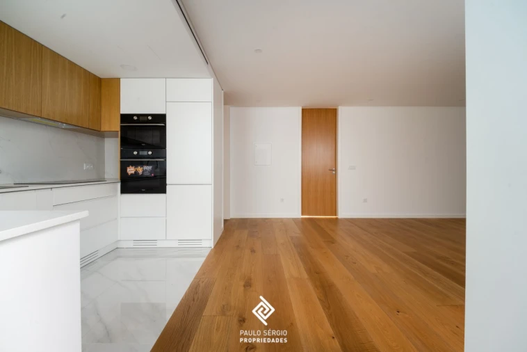 Apartamento T2 para Venda em Espinho Foto 6