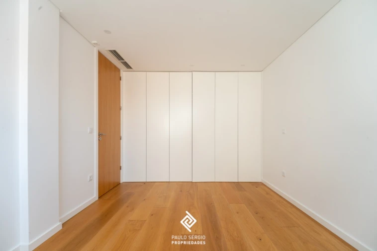 Apartamento T2 para Venda em Espinho Foto 9