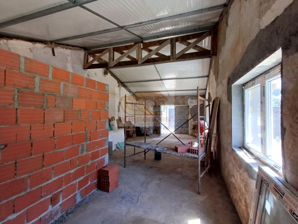 Quinta T3 para Venda em Abela Foto 13