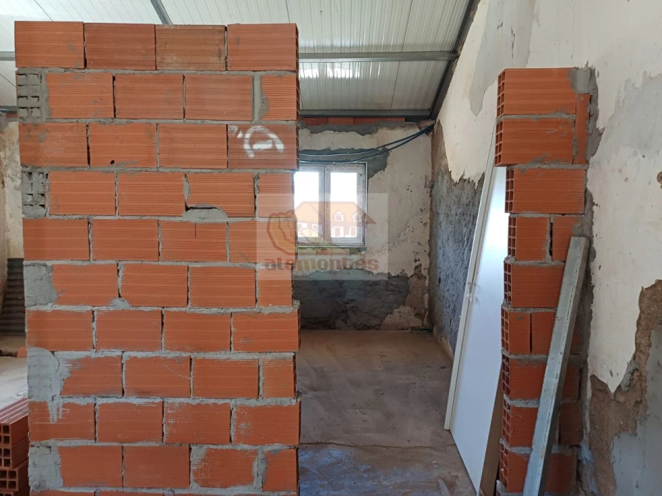 Quinta T3 para Venda em Abela Foto 14