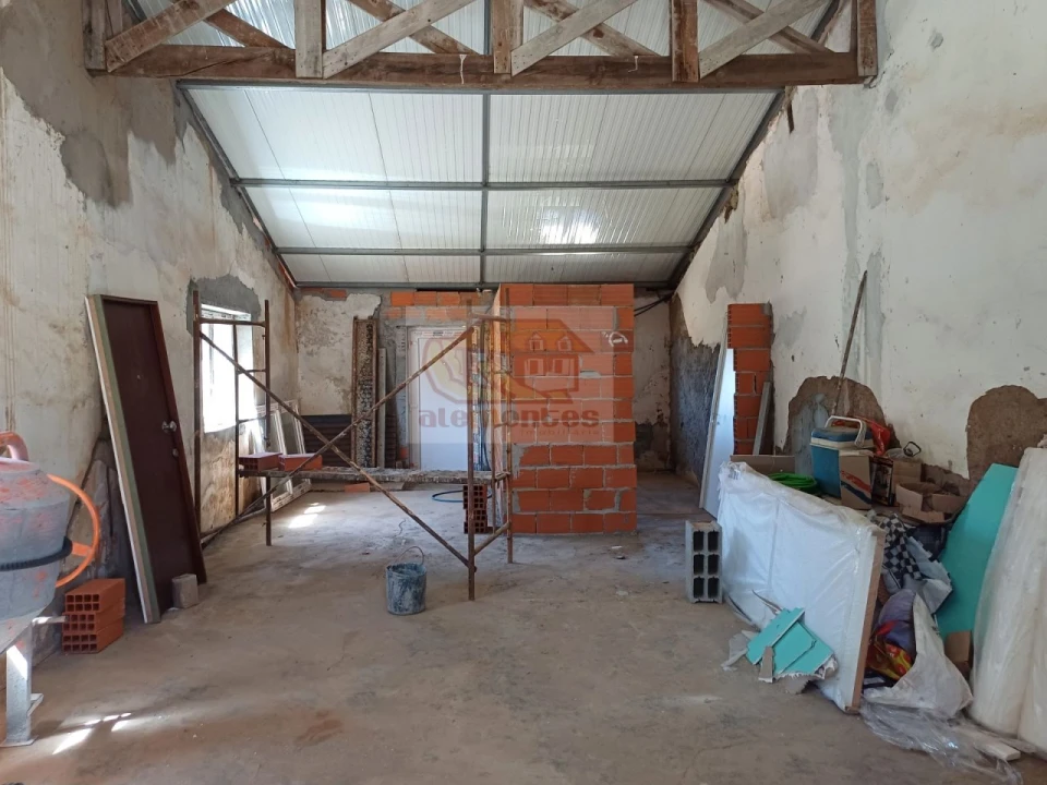 Quinta T3 para Venda em Abela Foto 15