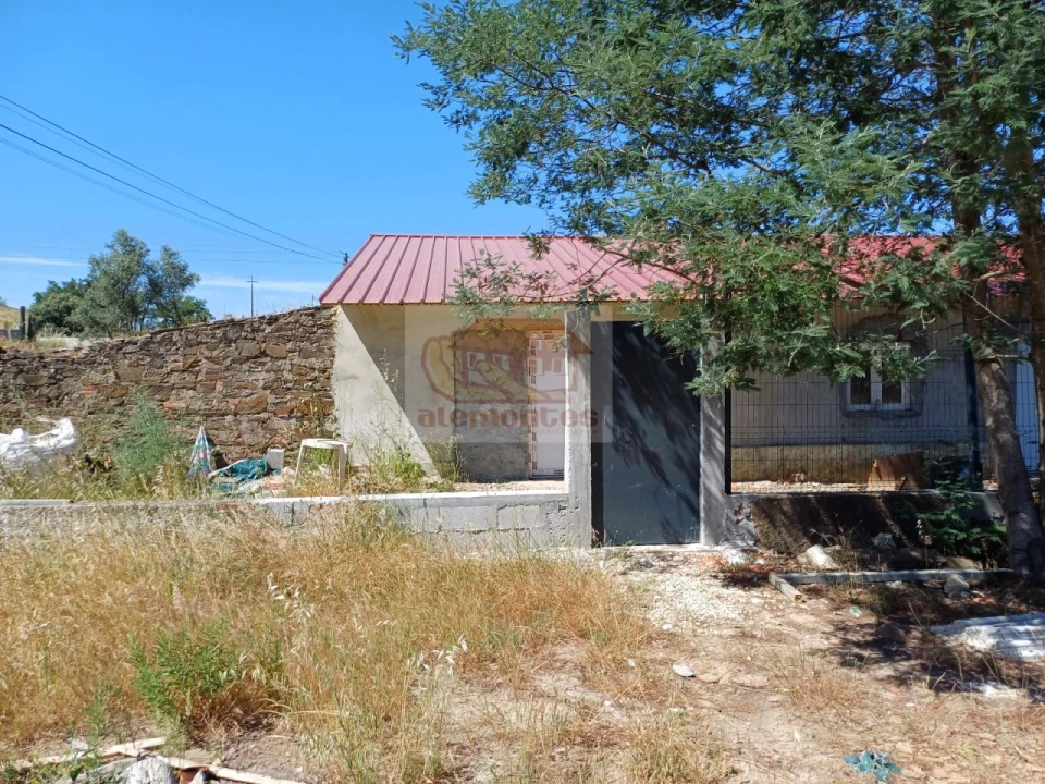 Quinta T3 para Venda em Abela Foto 17