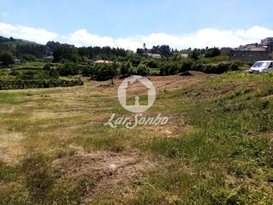 Terreno Misto para Venda em Aveleda Foto 1