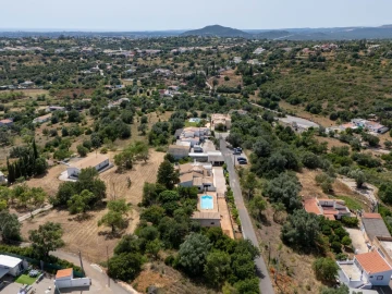 Moradia T5 para Venda em Loule (São Clemente)