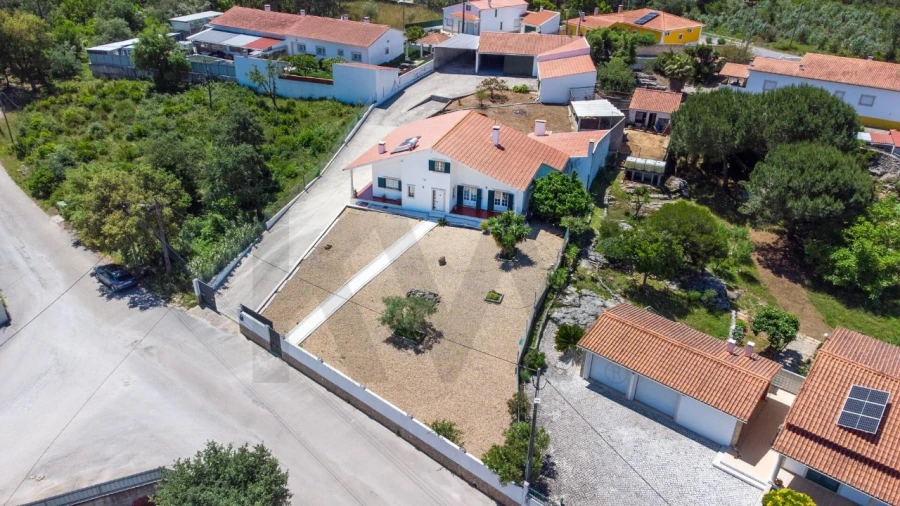Moradia T4 para Venda em Aljubarrota Foto 6