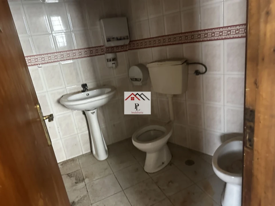 Loja para Venda em Ovoa e Vimieiro Foto 12