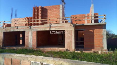 Moradia T3 para Venda em Santa Joana