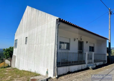 Moradia T2 para Venda em Vale de Prazeres e Mata da Rainha