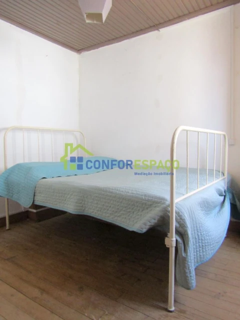 Moradia T2 para Venda em Escalos de Cima e Lousa