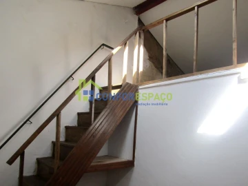 Moradia T2 para Venda em Escalos de Cima e Lousa